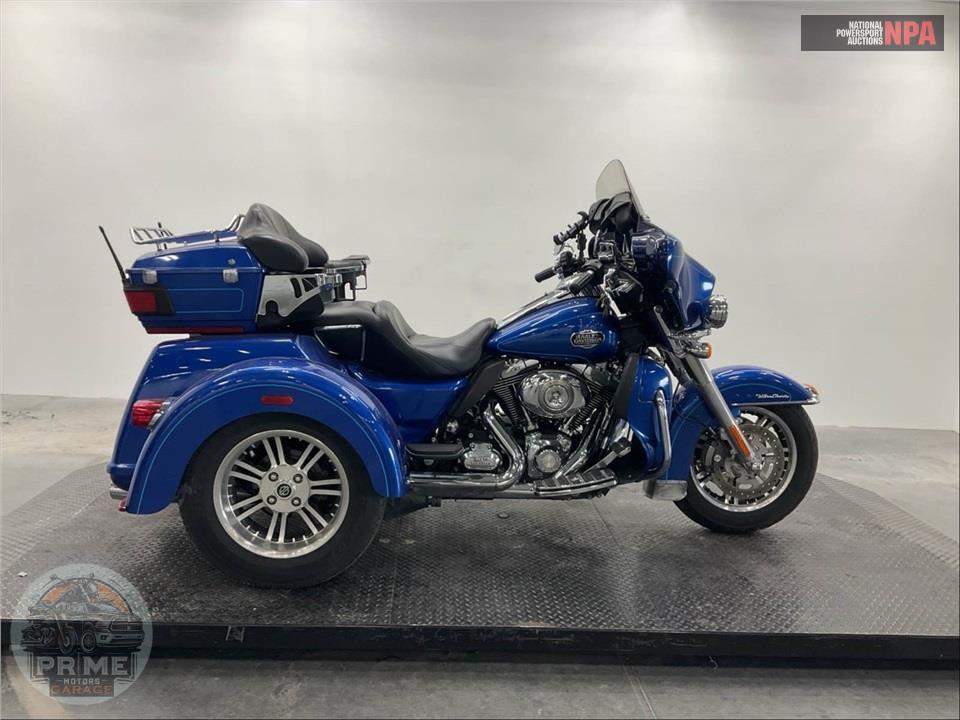 2010 Harley-Davidson FLHTCUTG TRIGLIDE ULTRA CLASSIC — фото 1