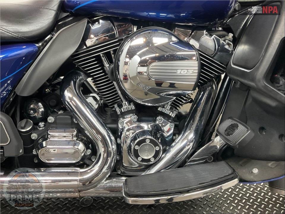 2015 Harley-Davidson FLHTK ELECTRA GLIDE ULTRA LIMITED — фото 6