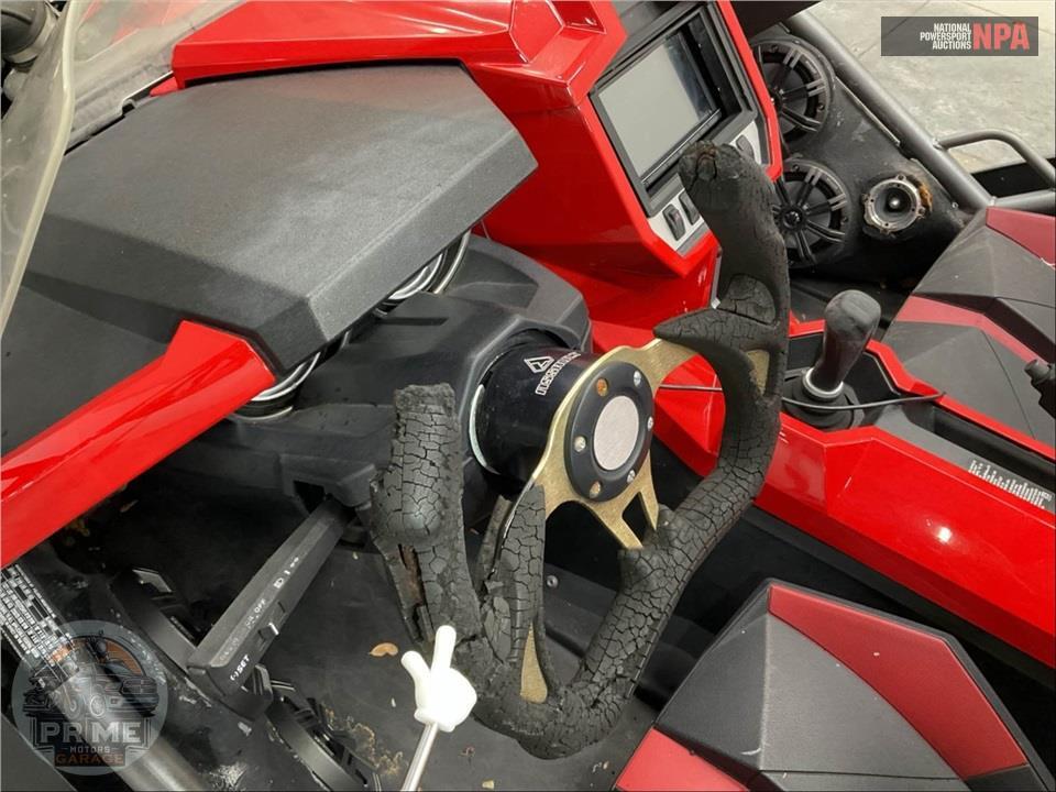 2015 Polaris SLINGSHOT SL — фото 16