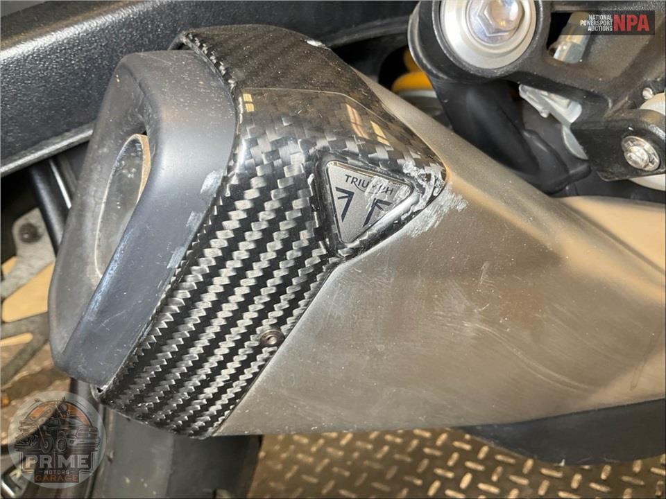 2022 Triumph STREET TRIPLE 765 RS (SILVER) — фото 27