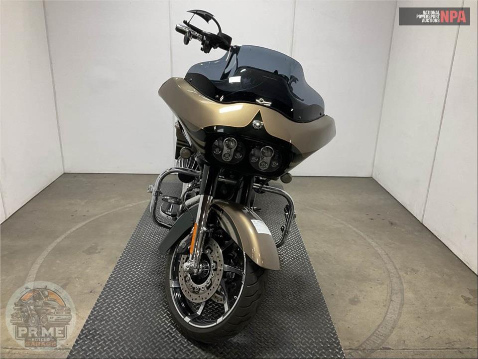 2013 Harley-Davidson FLTRXSE2 SCREAMIN EAGLE — фото 1