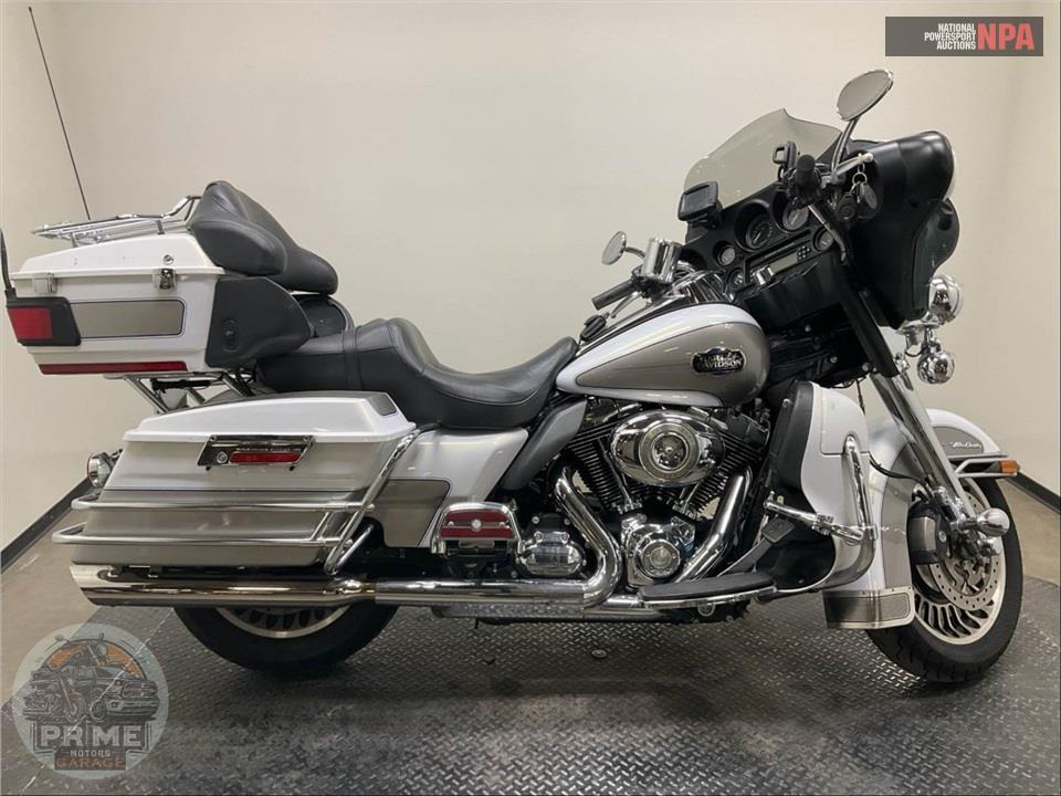 2009 Harley-Davidson FLHTCU ULTRA CLASSIC ELECTRA GLIDE — фото 1