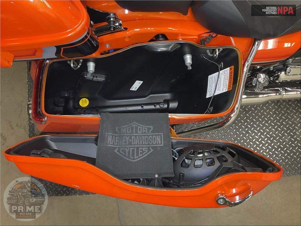 2022 Harley-Davidson FLTRXSE CVO ROAD GLIDE — фото 16
