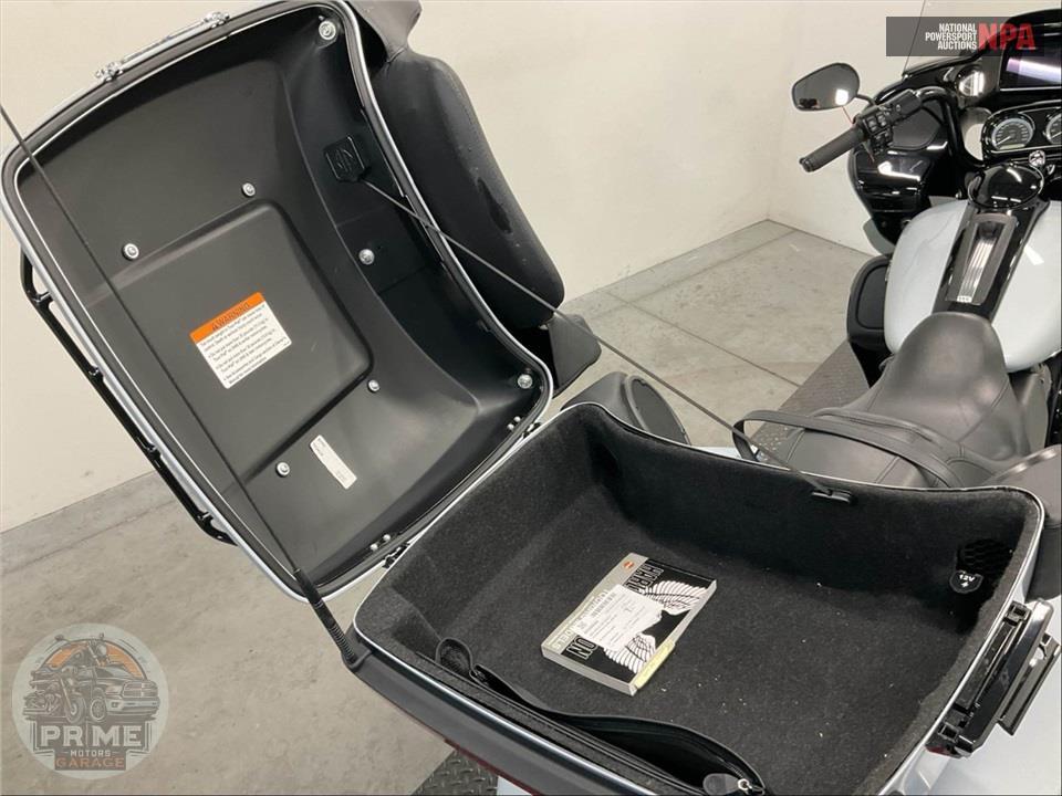 2023 Harley-Davidson FLTRK ROAD GLIDE LIMITED — фото 23