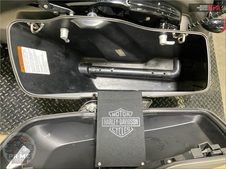 2019 Harley-Davidson FLHXS STREET GLIDE SPECIAL — фото 24