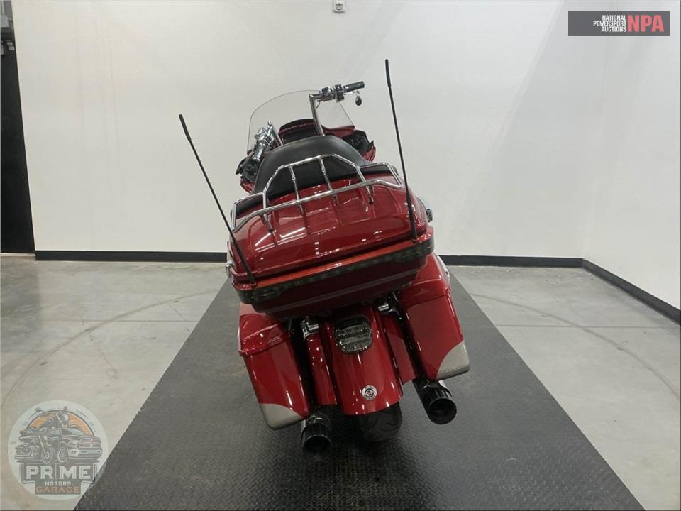 2016 Harley-Davidson FLTRUSE CVO ROAD GLIDE ULTRA — фото 4