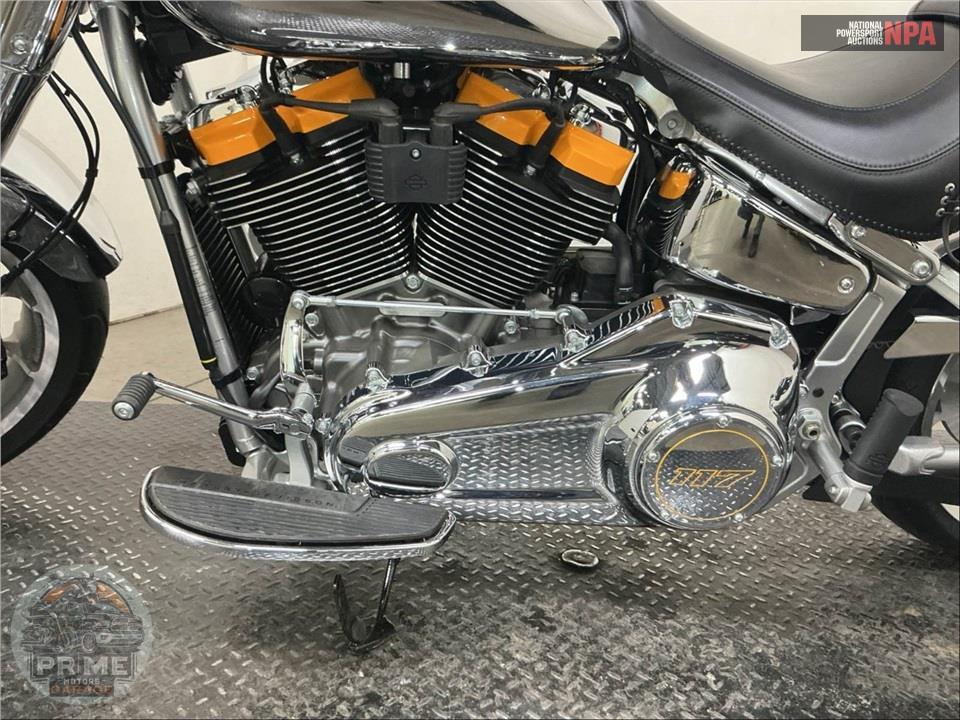 2025 Harley-Davidson FLSTFI SOFTAIL FAT BOY GRAY GHOST — фото 7