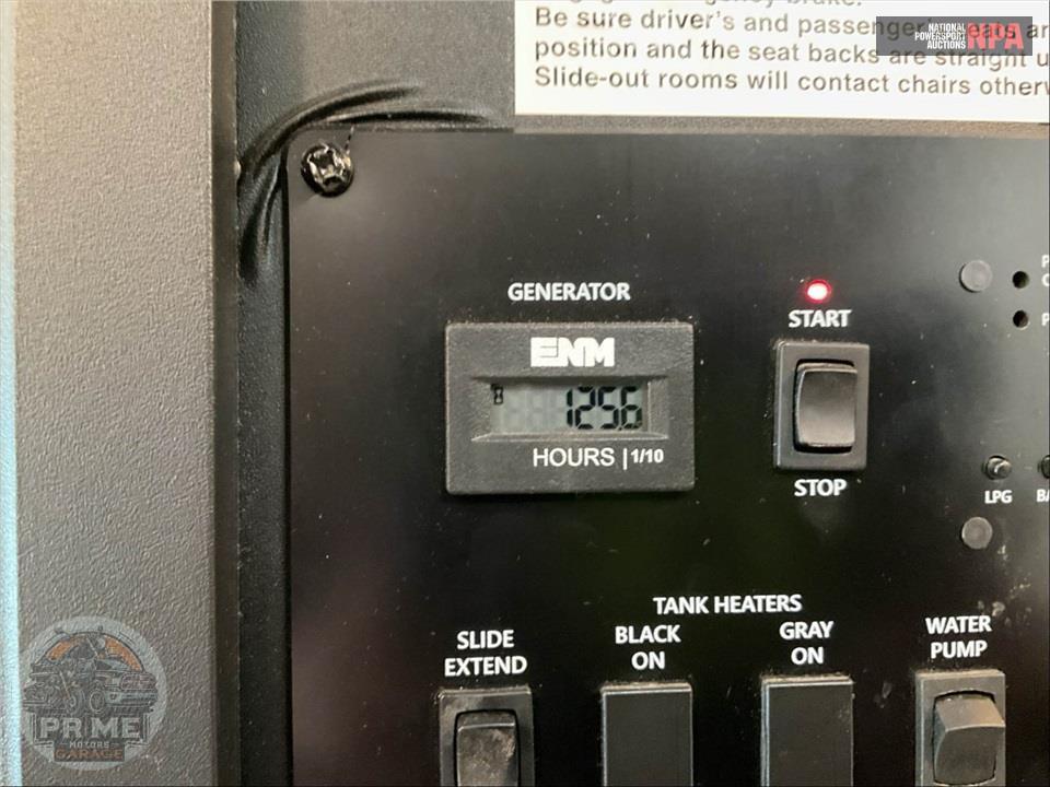 2019 Thor Motor Coach M-28Z E450-V10 - FOUR WINDS SERIES — фото 32