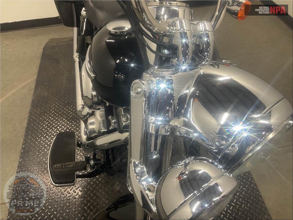 2015 Harley-Davidson FLD-103 DYNA SWITCHBACK — фото 15