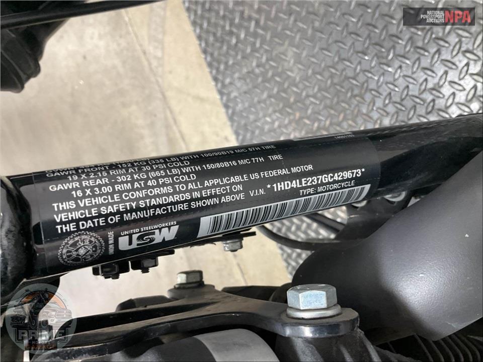 2016 Harley-Davidson XL883N IRON — фото 29