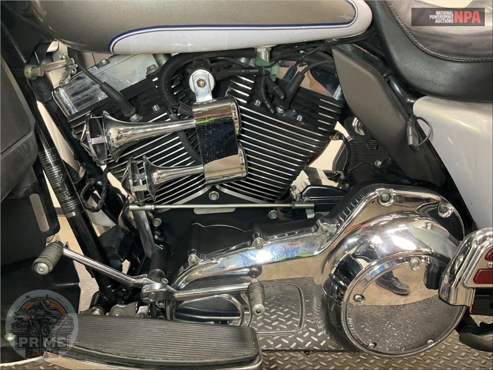 2009 Harley-Davidson FLHTCU ULTRA CLASSIC ELECTRA GLIDE — фото 7