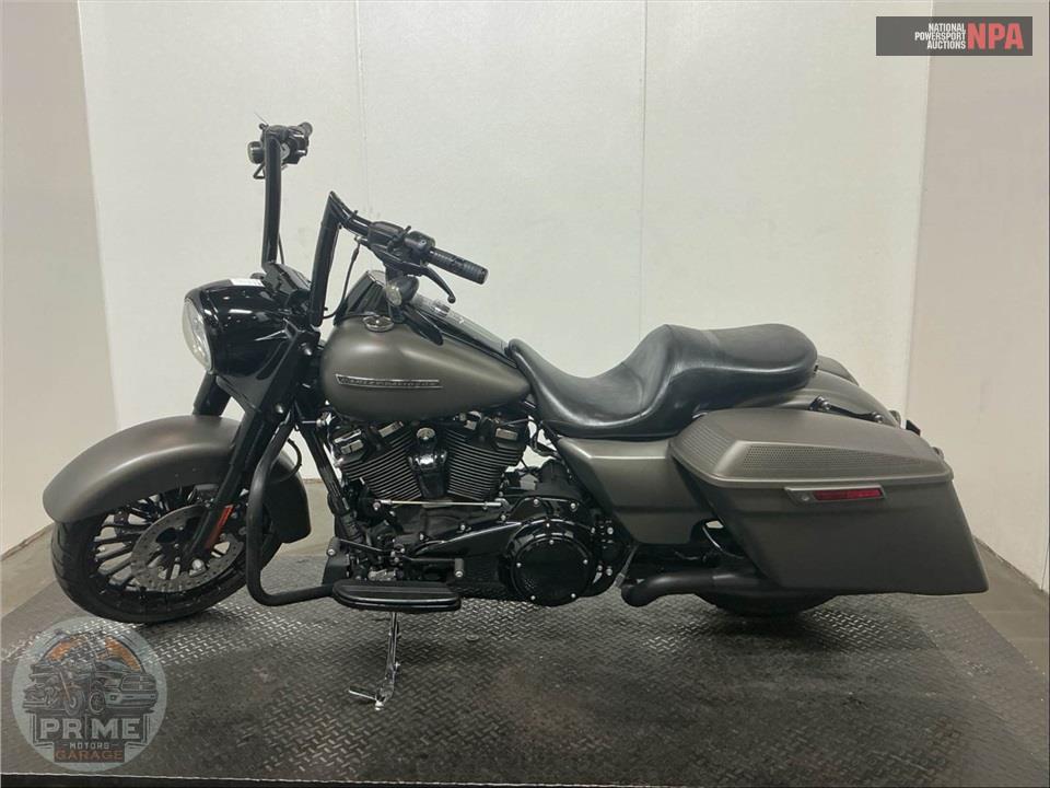 2018 Harley-Davidson FLHRXS ROAD KING SPECIAL — фото 3