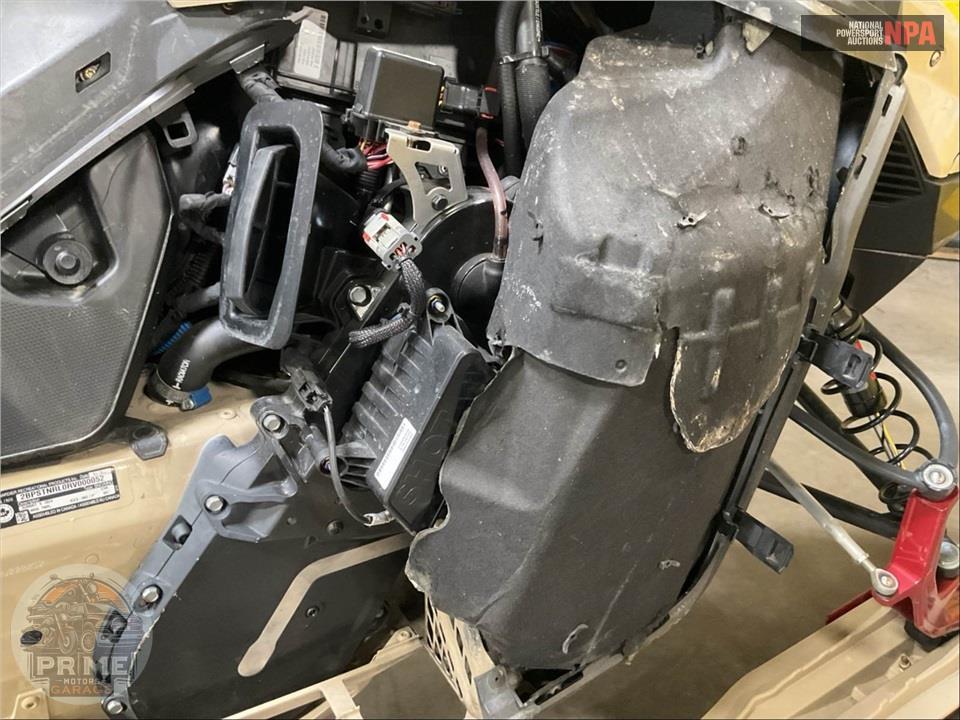 2024 Ski-Doo Summit X 154 850 E-TEC PowderMax Light FlexEdge 2.5" SHOT — фото 6