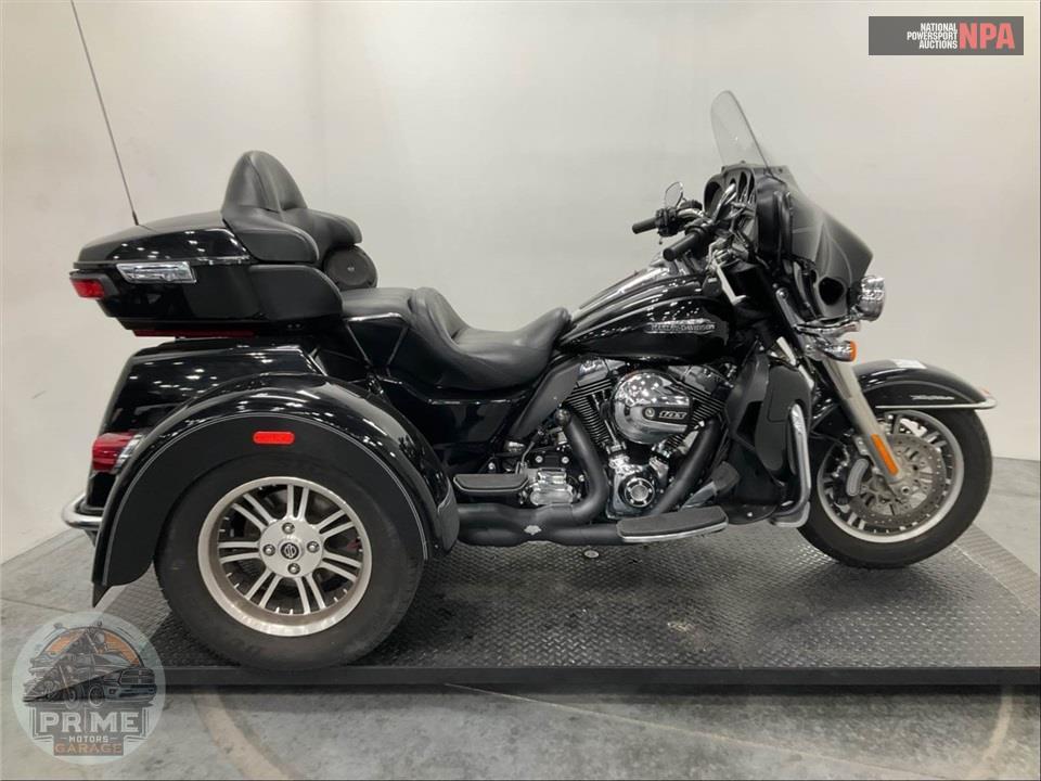 2015 Harley-Davidson FLHTCUTG TRIGLIDE ULTRA CLASSIC — фото 1