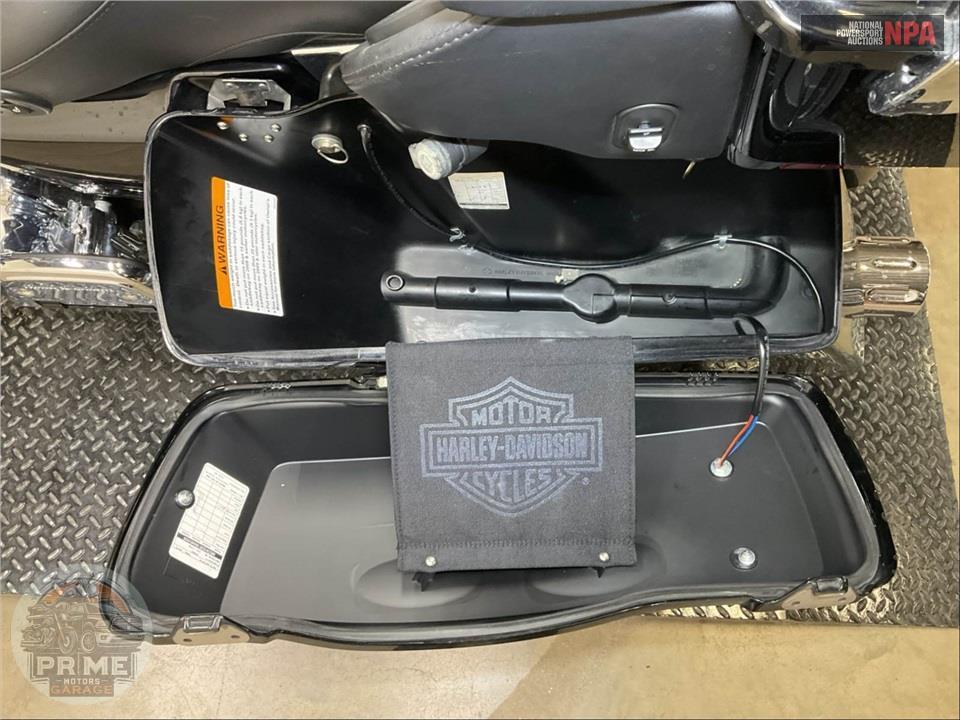 2011 Harley-Davidson FLTRU ROAD GLIDE ULTRA — фото 16