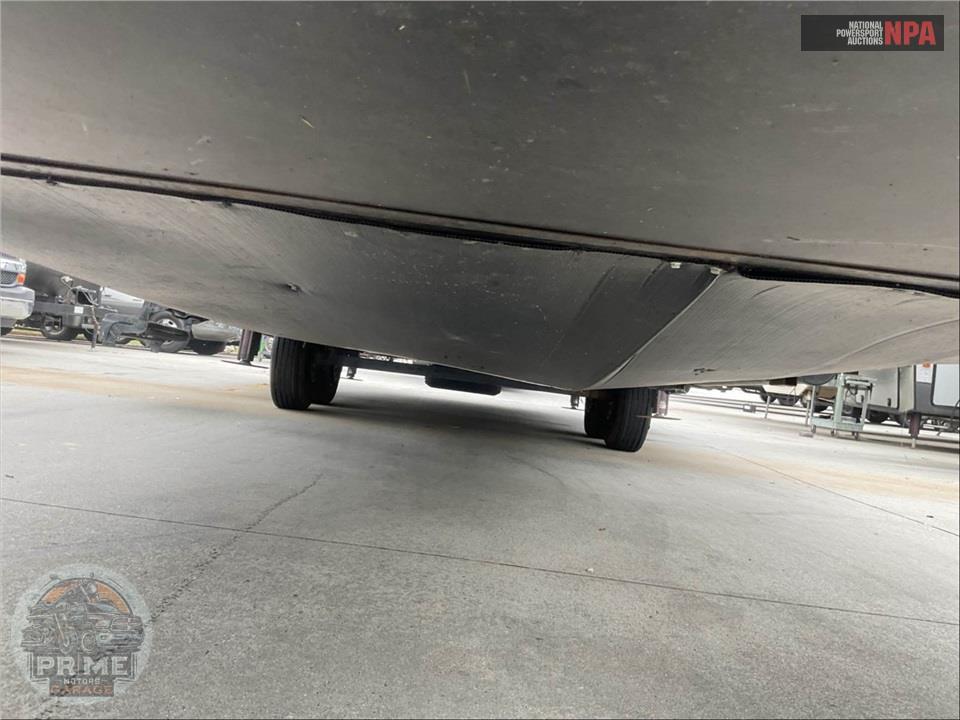 2015 Keystone Rv M-3535 RE - ALPINE FIFTH WHEEL SERIES — фото 53