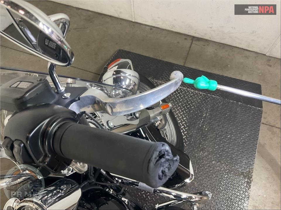 2015 Harley-Davidson FLSTC HERITAGE SOFTAIL CLASSIC — фото 25