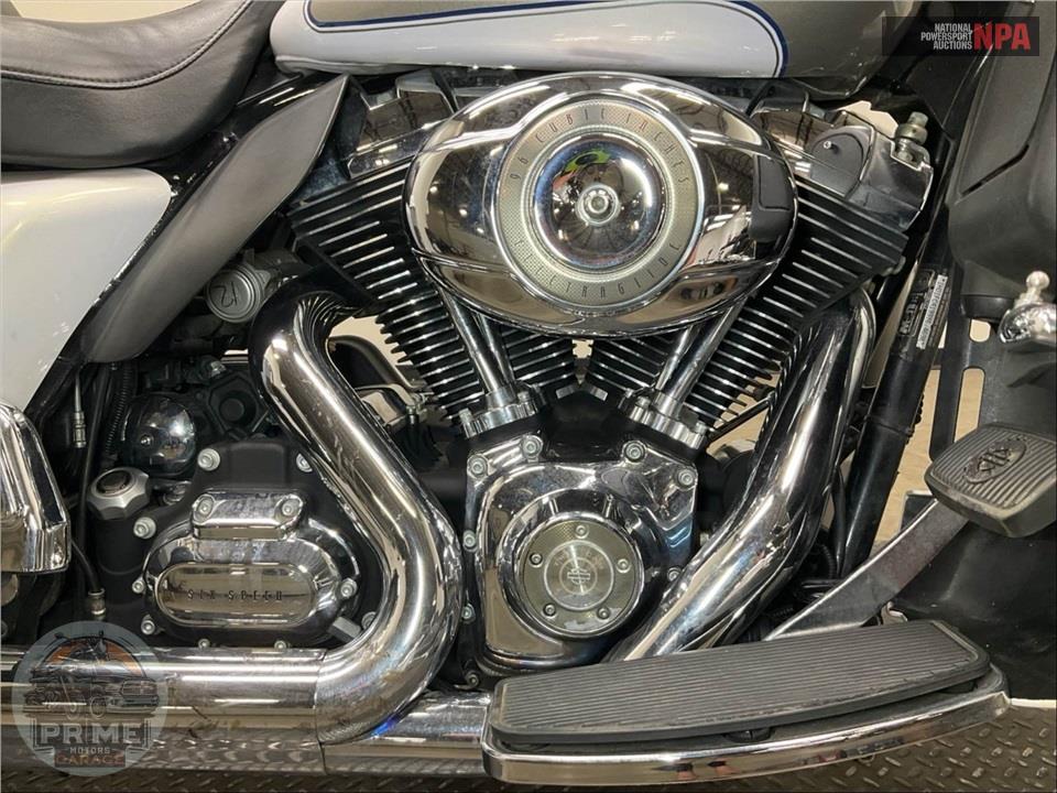 2009 Harley-Davidson FLHTCU ULTRA CLASSIC ELECTRA GLIDE — фото 6
