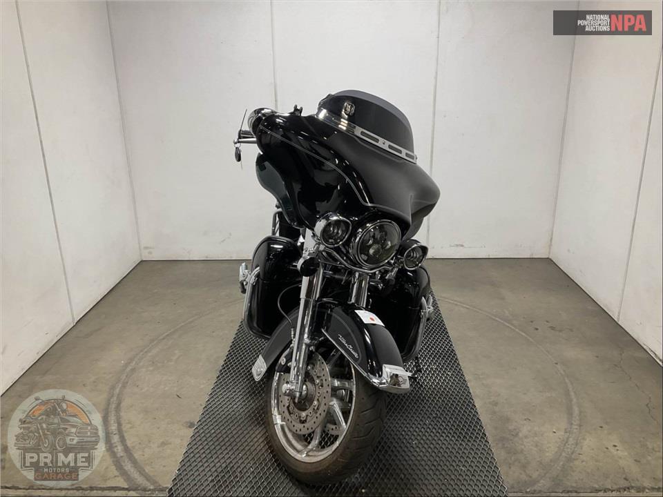 2010 Harley-Davidson FLHTCU ULTRA CLASSIC ELECTRA GLIDE — фото 2