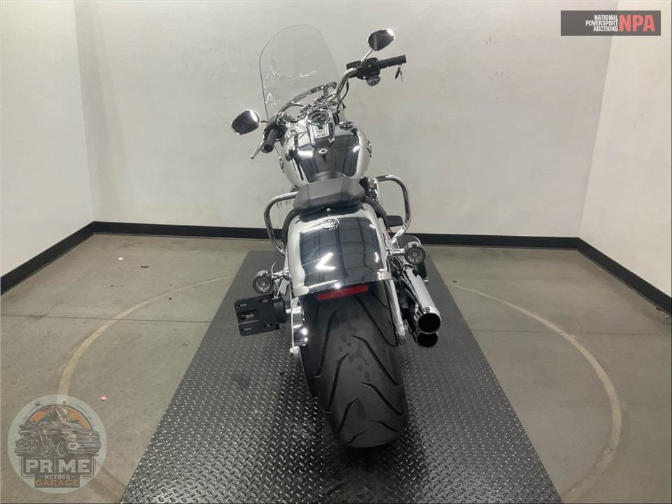 2025 Harley-Davidson FLSTFI SOFTAIL FAT BOY GRAY GHOST — фото 4