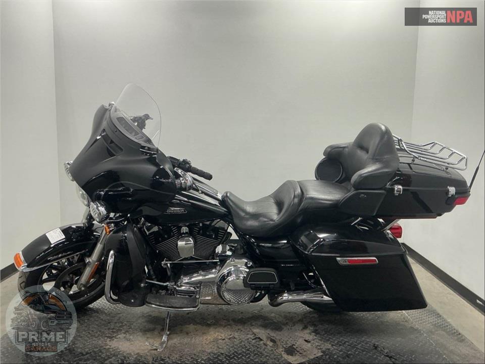 2015 Harley-Davidson FLHTCU ULTRA CLASSIC ELECTRA GLIDE — фото 2