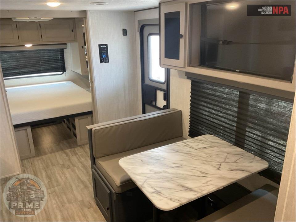 2024 Apex By Coachmen M-300 BHS -  SERIES — фото 8
