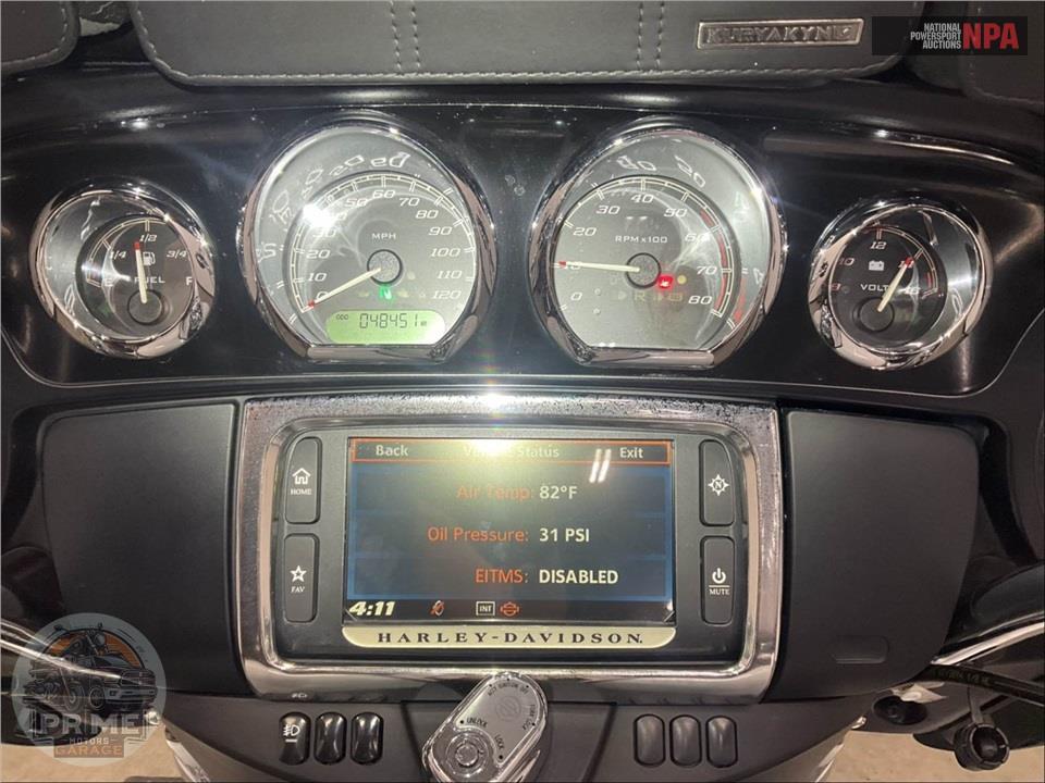 2015 Harley-Davidson FLHTCUTG TRIGLIDE ULTRA CLASSIC — фото 5