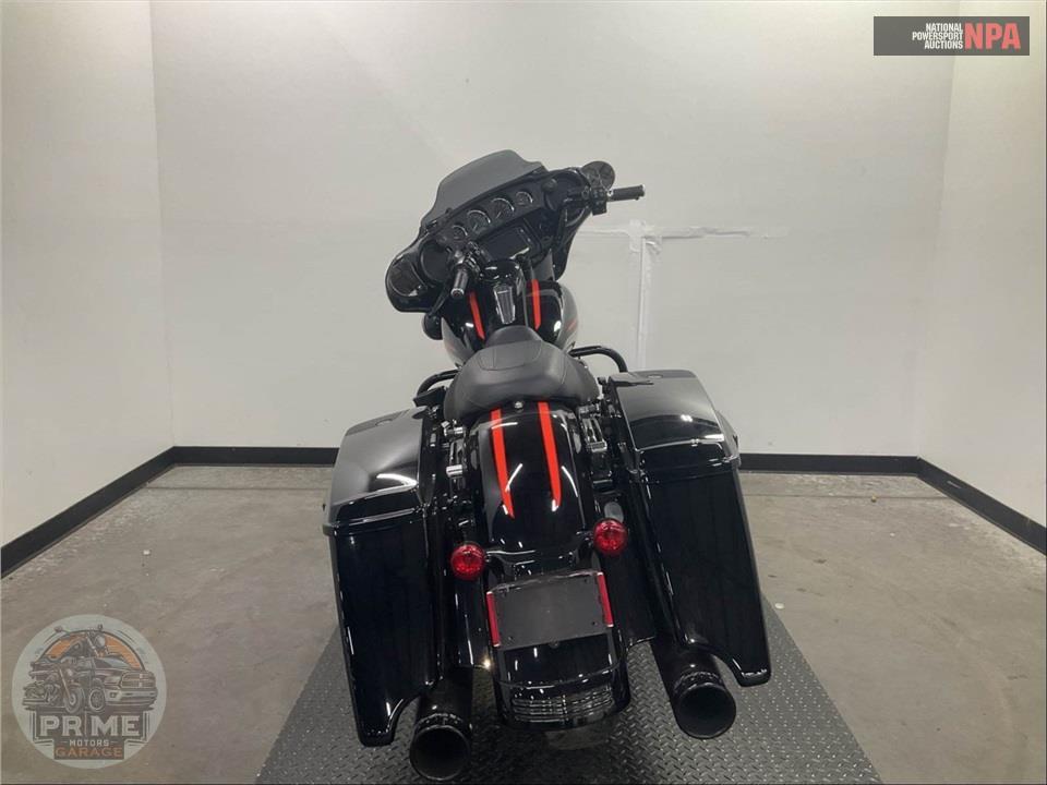 2018 Harley-Davidson FLHXS STREET GLIDE SPECIAL — фото 4