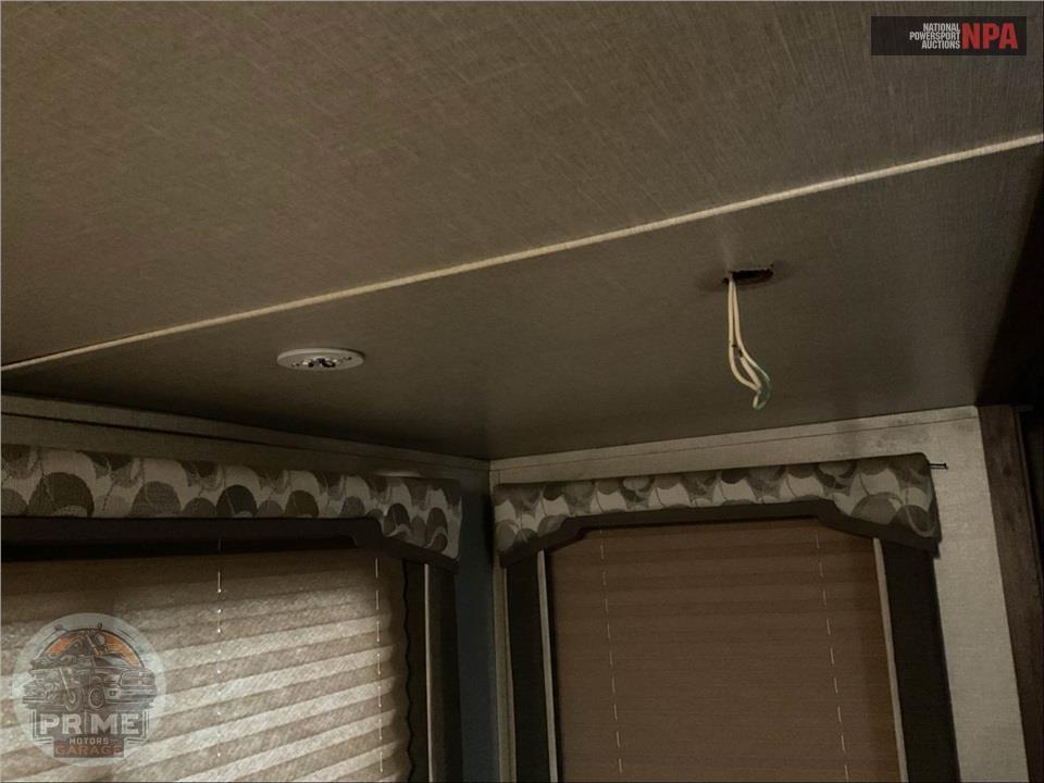 2017 Keystone Rv M-28 RLSWE - COUGAR SERIES — фото 19