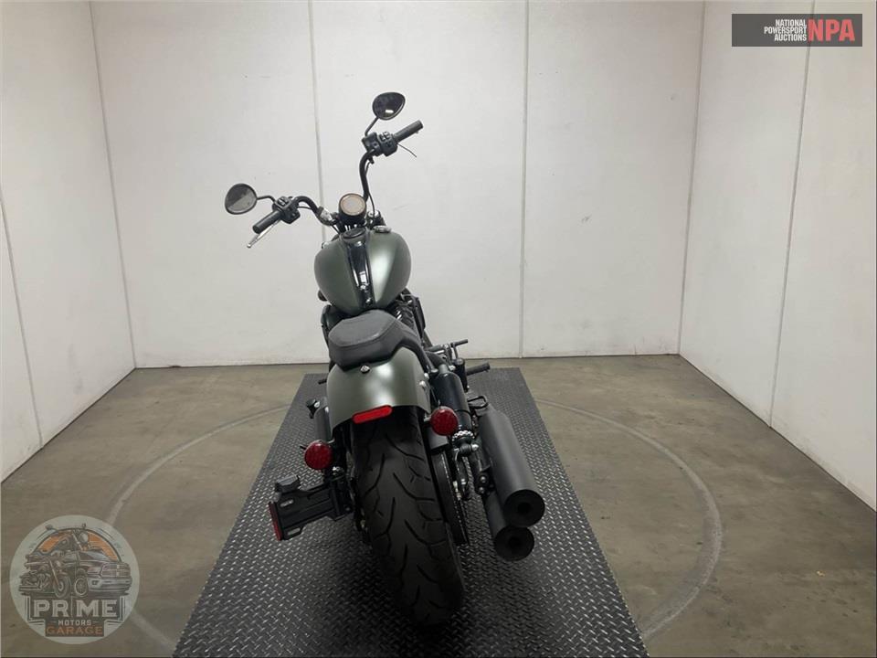 2022 Indian Motorcycle CHIEF BOBBER DARK HORSE — фото 4