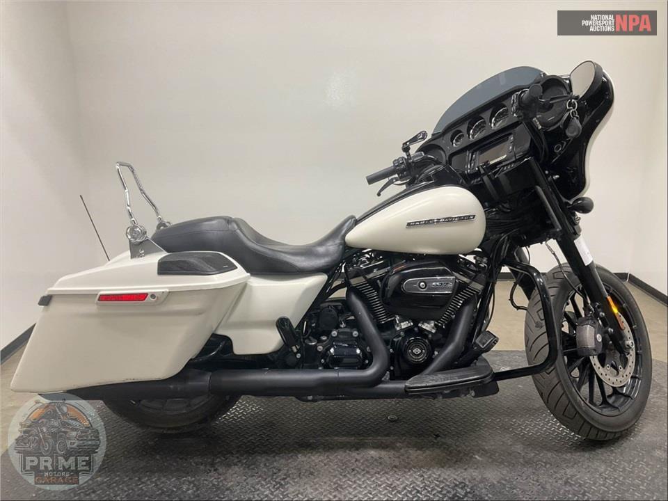 2018 Harley-Davidson FLHXS STREET GLIDE SPECIAL — фото 1