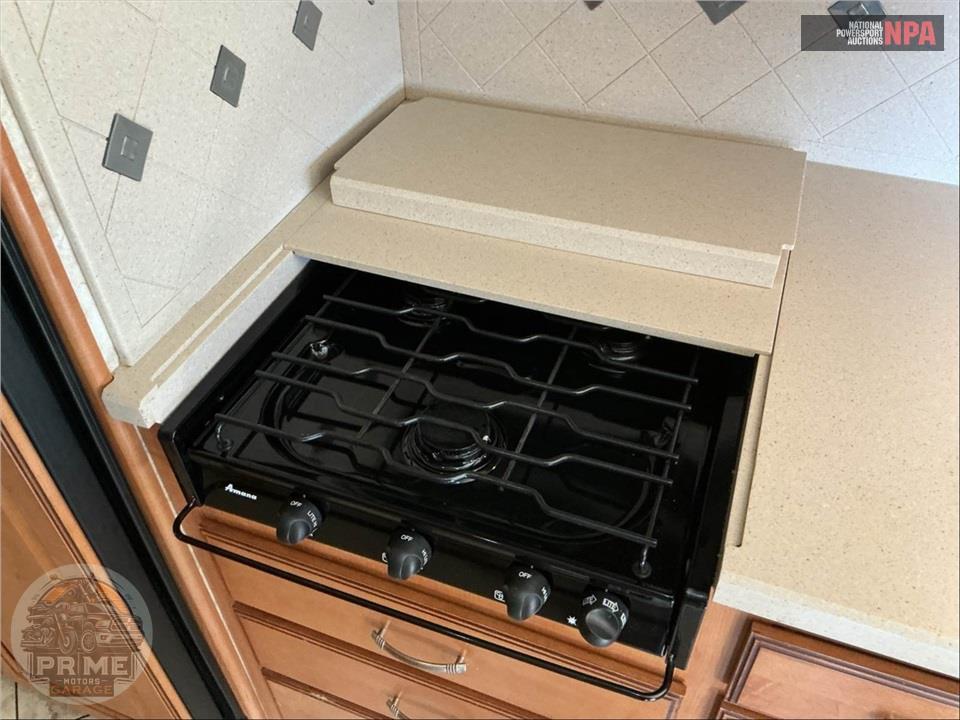 2011 Winnebago M-35P-FORD - ADVENTURER SERIES — фото 29