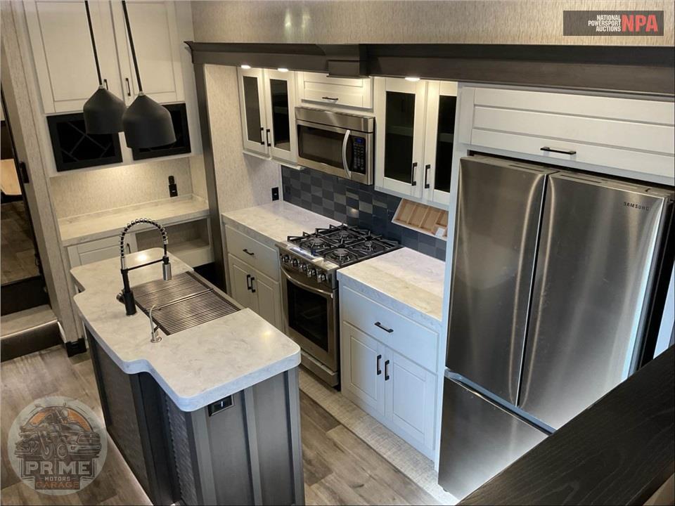 2023 Redwood Rv M-4200 FL - FIFTH WHEEL SERIES — фото 9