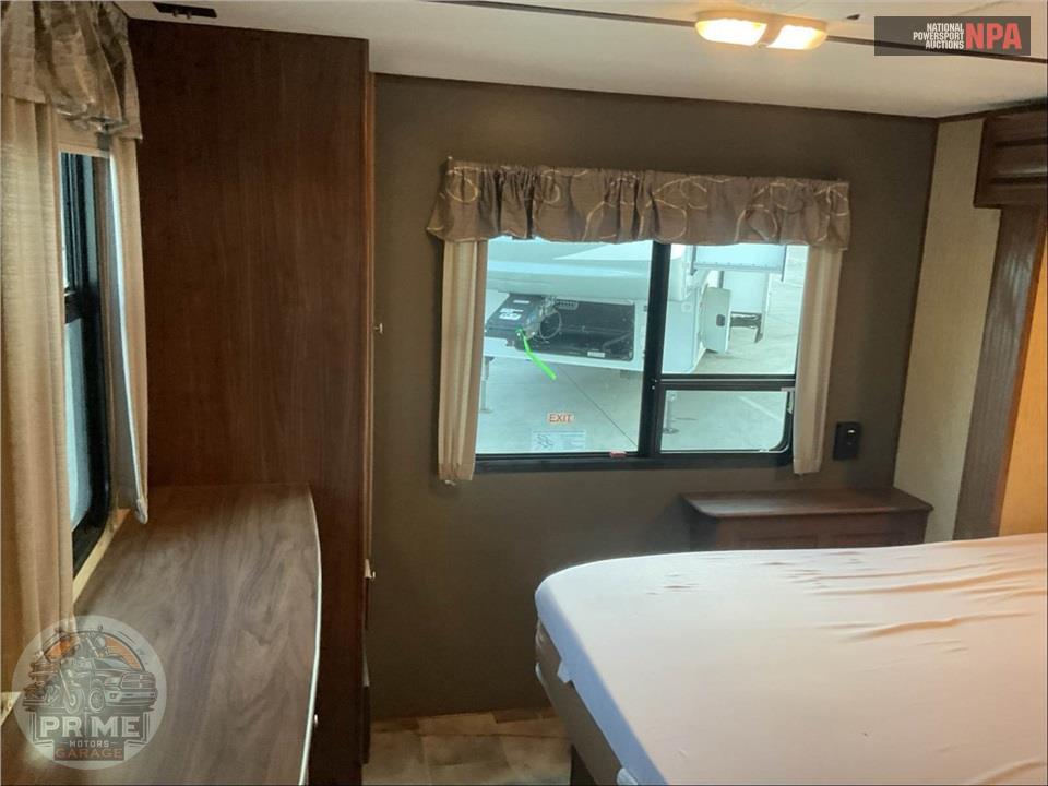 2017 Keystone Rv M-29 FK - SPRINTER CAMPFIRE EDITION SERIES — фото 16