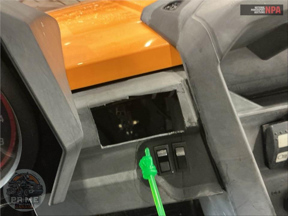 2016 Can-Am COMMANDER 1000 XT-P — фото 29