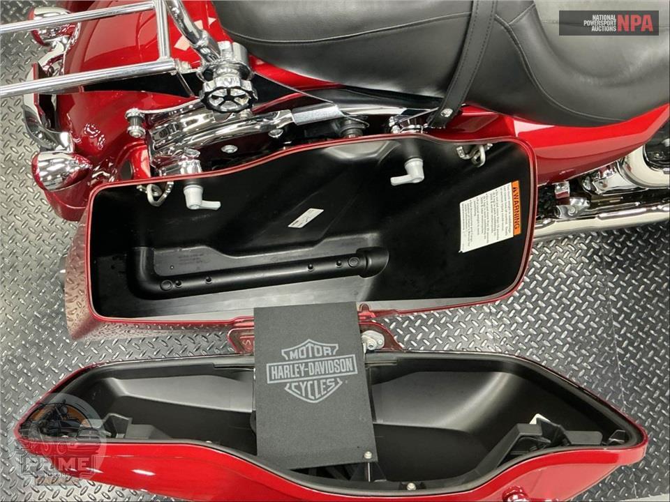 2018 Harley-Davidson FLHX STREET GLIDE — фото 28