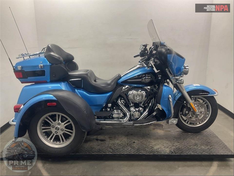 2011 Harley-Davidson FLHTCUTG TRIGLIDE UL CLSC — фото 1