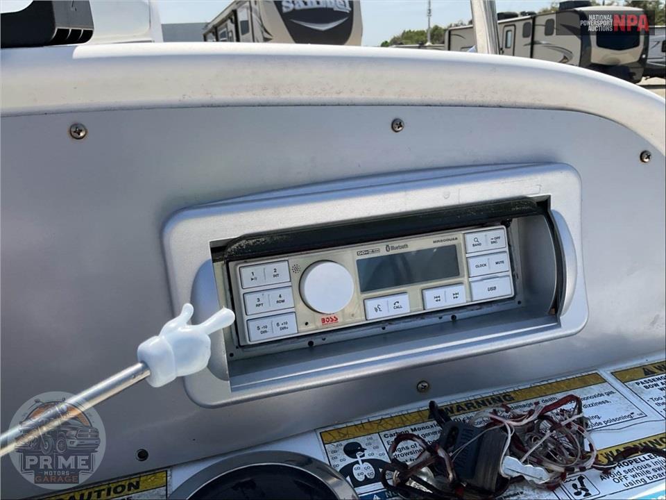 2015 Hurricane Boat SUNDECK SPORT 211 L=21/ E=1-150HP YAMAHA OB — фото 34