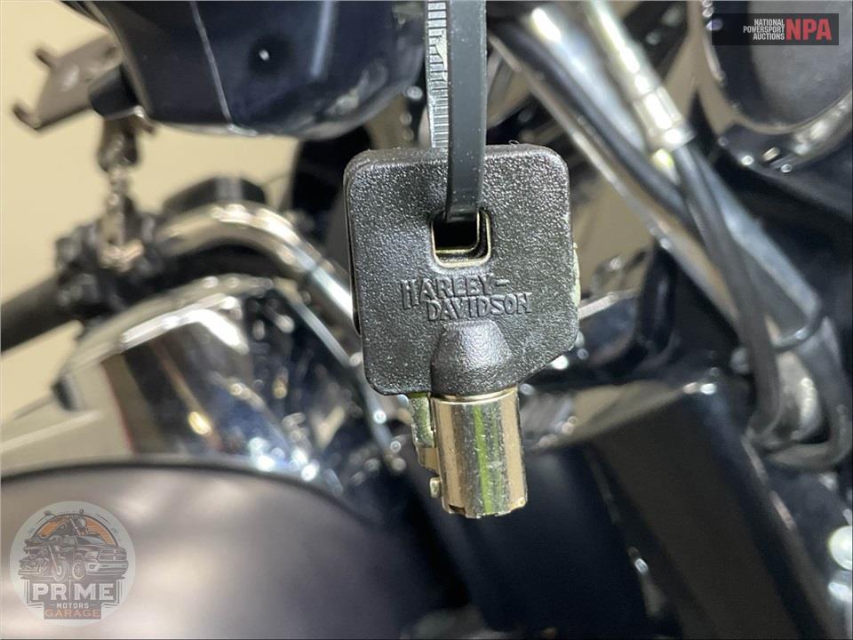 2017 Harley-Davidson FLHXS STREET GLIDE SPECIAL — фото 14