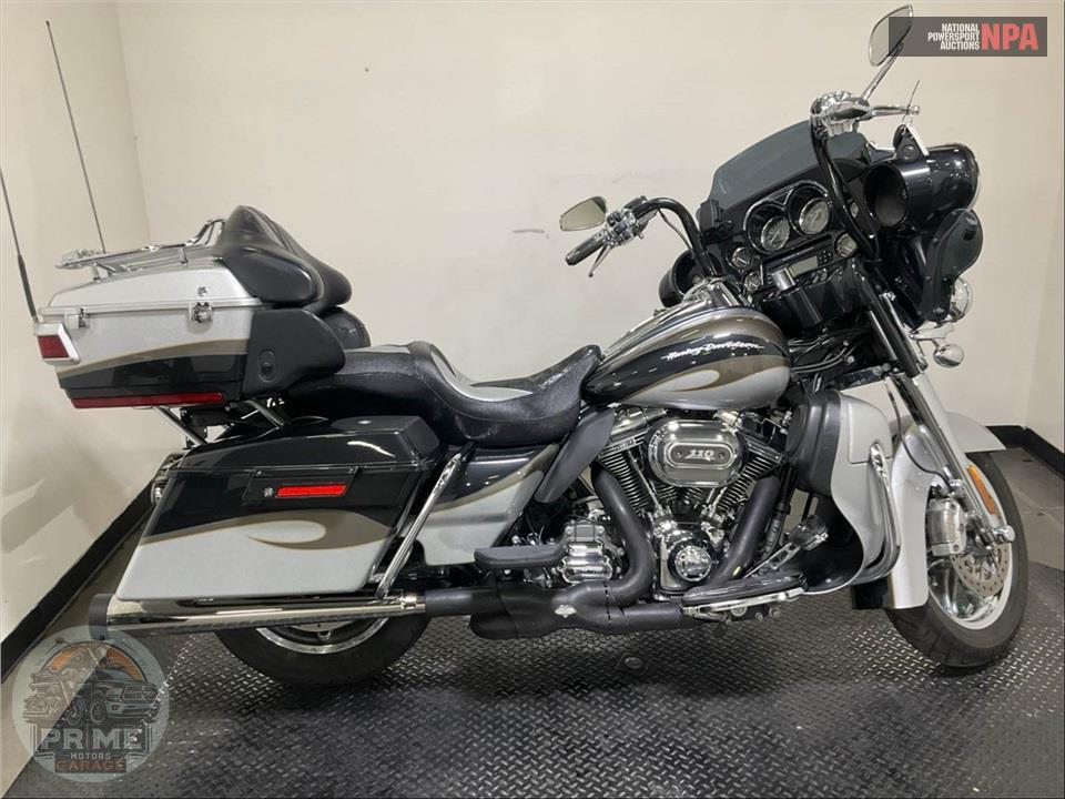 2013 Harley-Davidson FLHTCUSE8 SCREAMIN EAGLE — фото 1