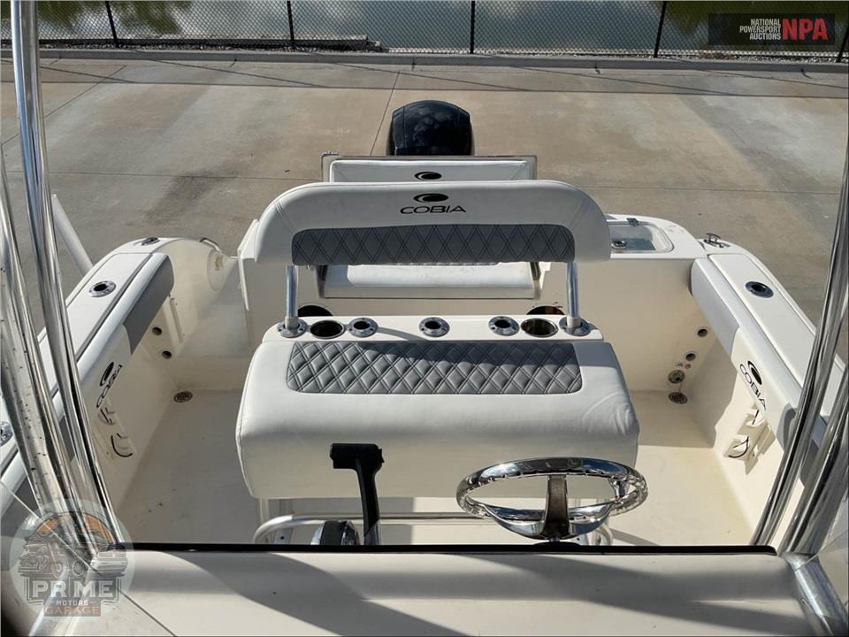 2019 Cobia Boats 220 CENTER CONSOLE L=22/E=1-150HP MERCURY OB — фото 21