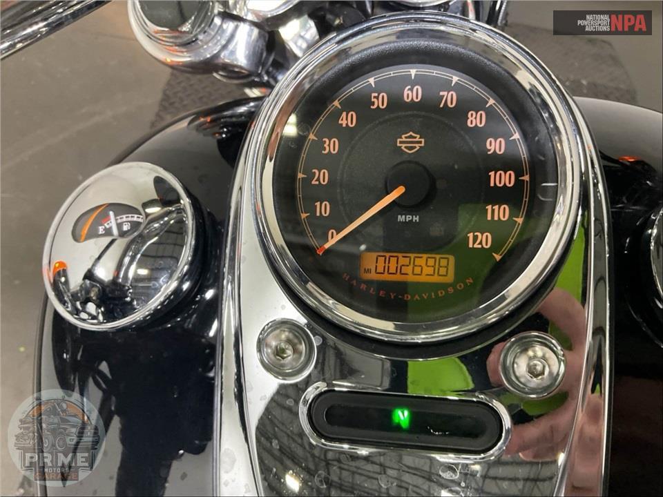 2016 Harley-Davidson FXDWG-103 DYNA WIDE GLIDE — фото 5