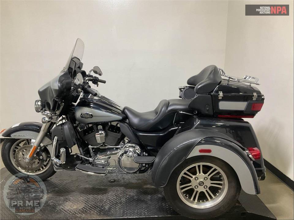2013 Harley-Davidson FLHTCUTG TRIGLIDE UL CLSC — фото 3