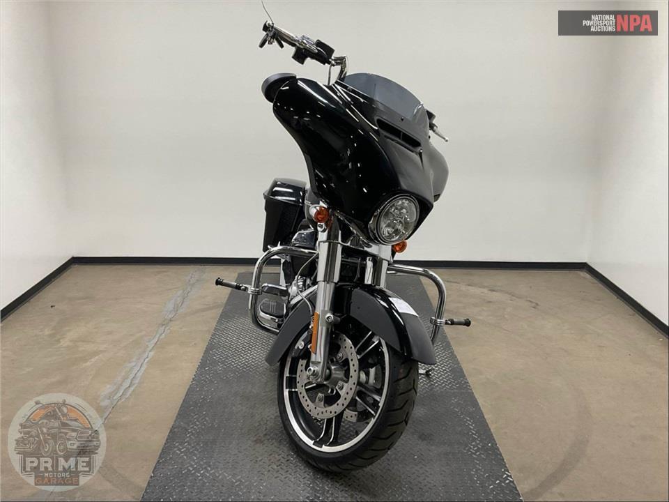 2017 Harley-Davidson FLHX STREET GLIDE — фото 2