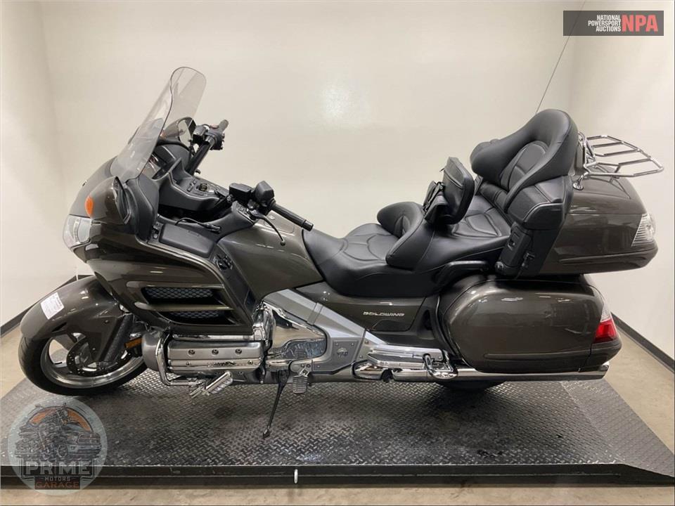2010 Honda GL1800HPMA GOLDWING — фото 3