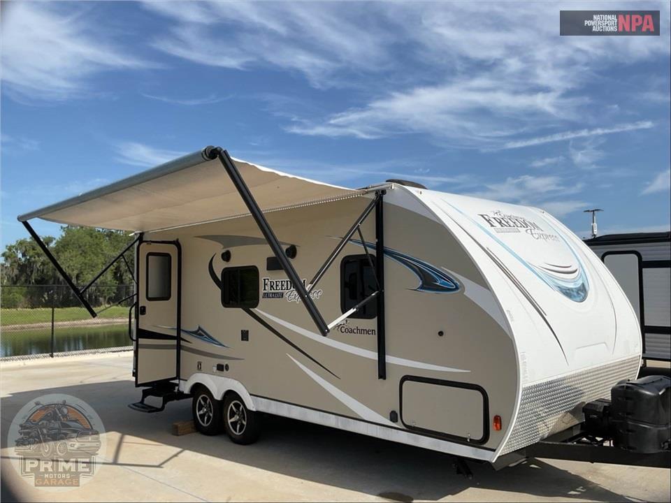 2019 Coachmen By Forest River M-204 RD Freedom Express Ultra Lite Series — фото 1