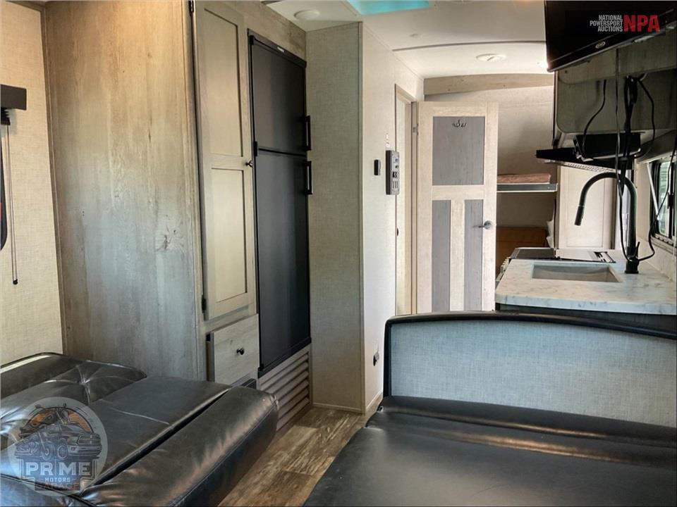 2020 Keystone Rv M-210 URS OUTBACK  ULTRA-LITE SERIES — фото 9