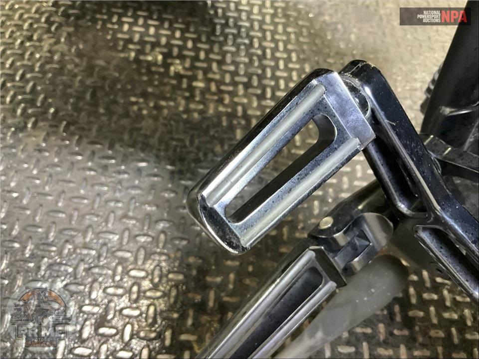 2013 Harley-Davidson FLSTFB FAT BOY LO — фото 29