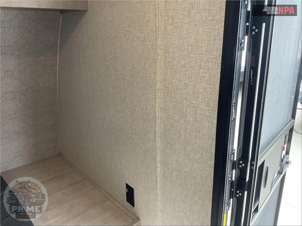 2025 Crossroads Rv M-18BH - ZINGER LITE SERIES — фото 23