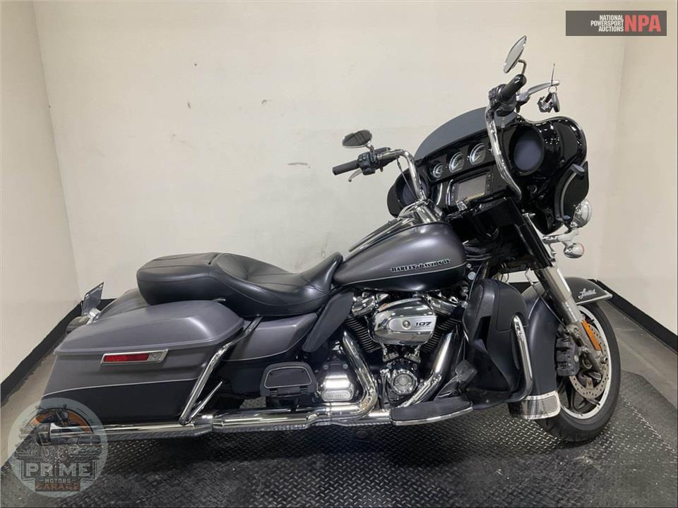 2017 Harley-Davidson FLHTK ULTRA LIMITED — фото 1